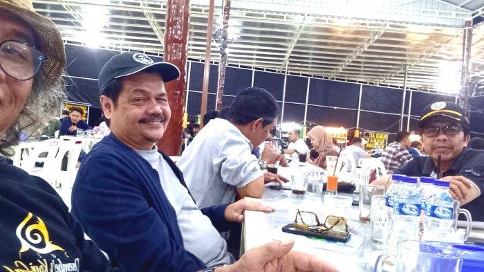 Melesat dengan Kecepatan 348 Km Rektor ISBI Aceh Bertemu Seniman AD Pirous di Bandung